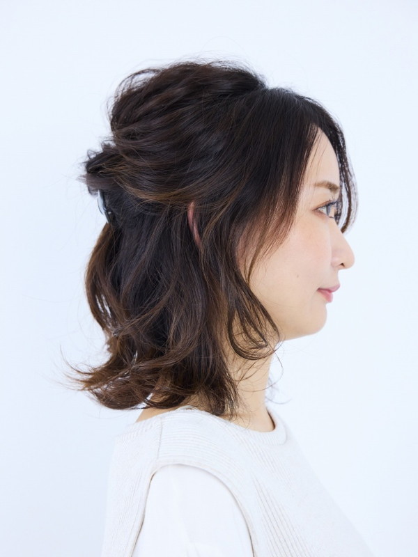 ミディアムベースに超高濃度水素デジタルパーマでヘアアレンジ